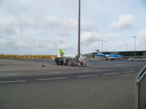 Flughafen Riga RIX (100_1120.JPG) wird geladen. Eindrucksvolle Fotos aus Lettland erwarten Sie.